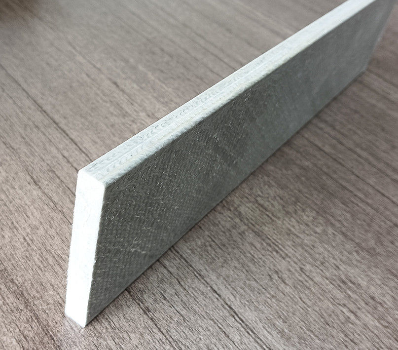 Graue rutschfeste Glasfaserkonstruktion Frp Flachbalken Frp Streifen FRP Pultrudierte Rechteckbalken