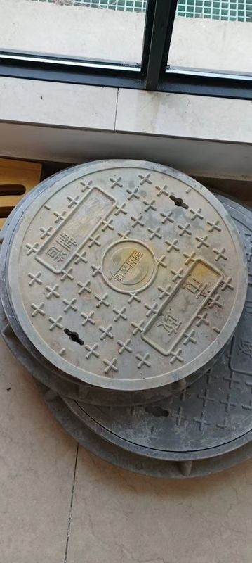 19.7 Zoll Graue Glasfaser Kreis Leitungsloch Abdeckung Allgemeiner Stil Für Straßenbau