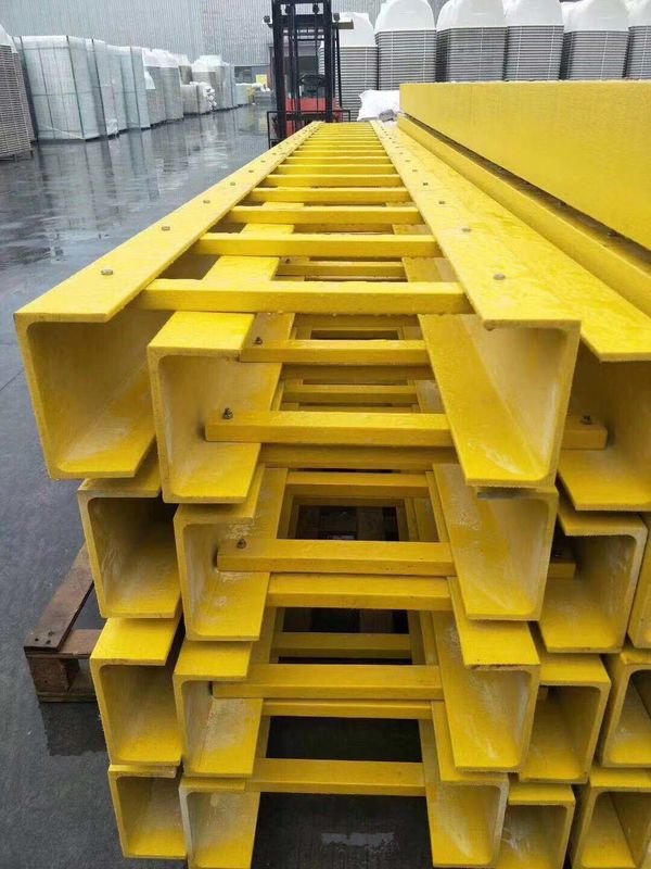 Moderne kundenspezifische industrielle hochwertige isolierte Frp-Glasfaserklappbare Isolationsleiter für Multifunktion