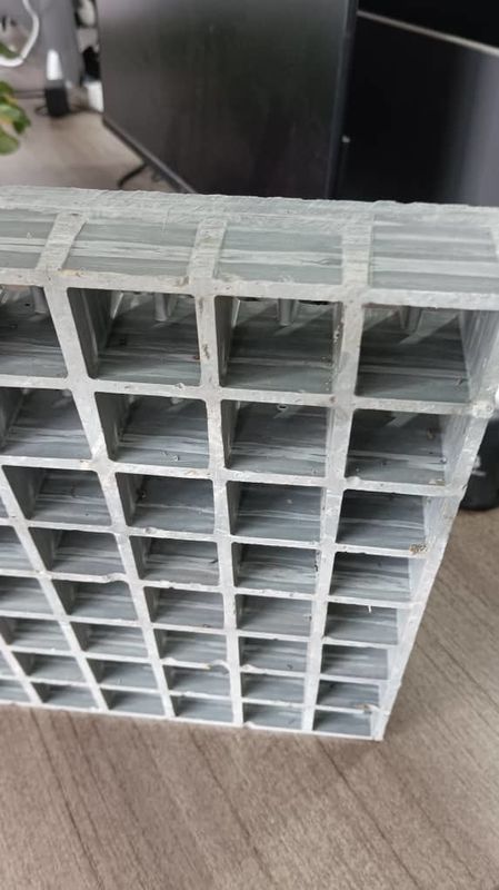 Mikroporöses Gitter FRP Kleines Netz Gitter für Gehwege oder Plattform Nutzung